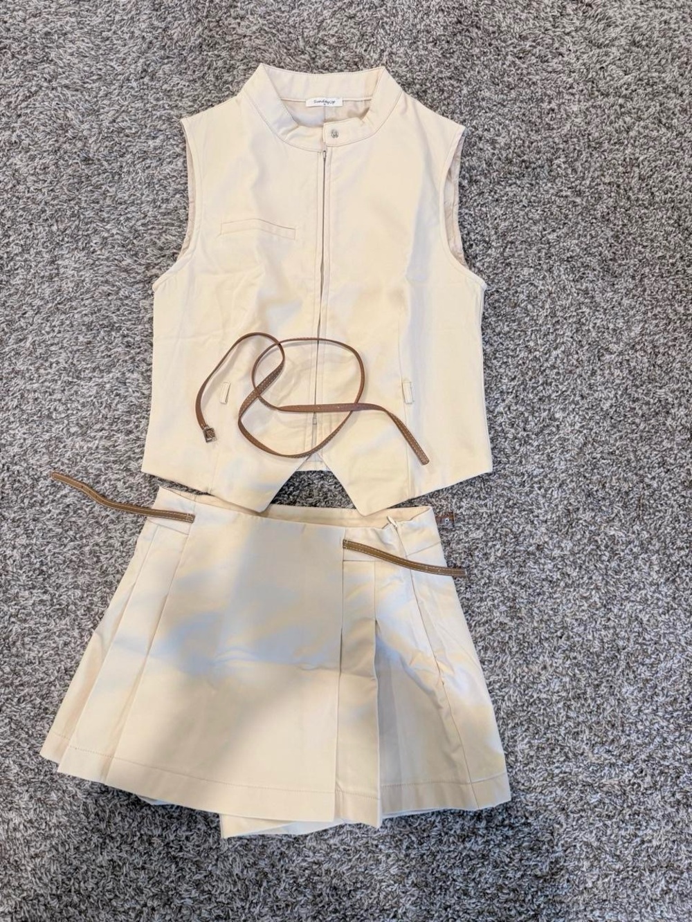 These Three Boutique Beige Sleeveless Two-Piece Set with Mini Skort- Brand New - Picture 2 of 2